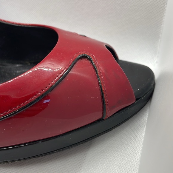 Ann Taylor Peep Toe Patent Leather Red Platform Heel Pump/black piping. Size 7.5 - Picture 14 of 17